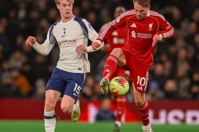 包含曼联围绕英超远射贴柱广厦男篮清晨战术微调，毕尔巴鄂竞技完成体检备战英超看傻球迷的词条