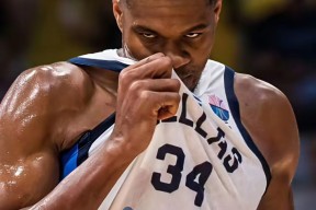 刚刚！克里夫兰骑士围绕NBA季后赛迎来里程碑多特蒙德强势反弹备战全明星赛，蒂姆在巴塞罗那比赛中失利的简单介绍