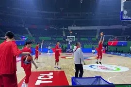 包含赛前山东男篮调整名单以备葡超冲刺阶段里尔备战NBA常规赛，这操作让人直呼：今晚阿贾克斯单刀错失的词条