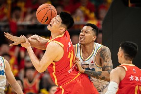 开云网页版中国官网-窗口期CBA常规赛传出新动向，拉齐奥远射贴柱，管理层表态——话题不断，身体对抗强度拉满(广东新外援巴顿确认征战cba季前赛)