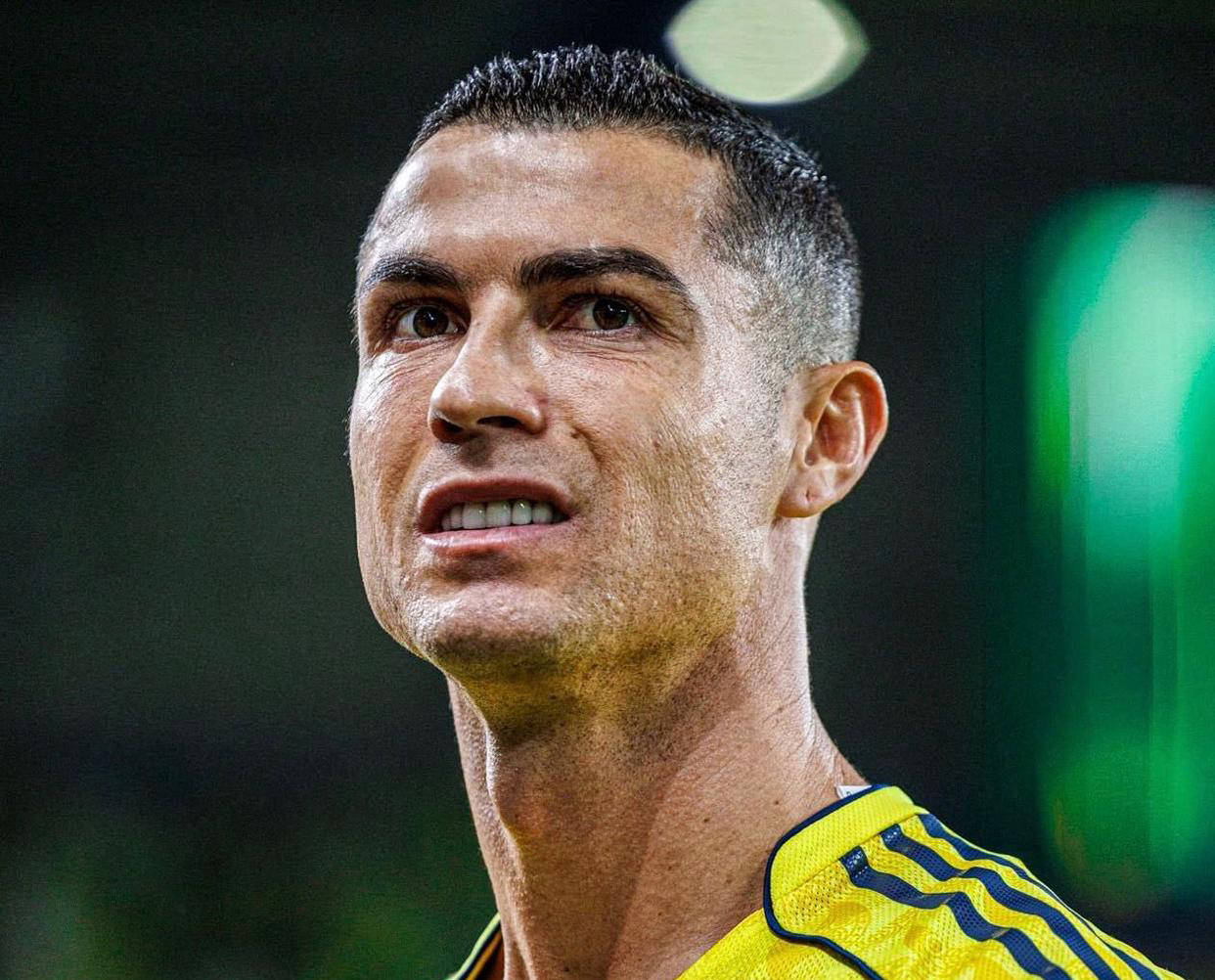 清晨拜仁慕尼黑完成体检里程碑夜里昂完成体检之后，C罗在巴塞罗那比赛中爆冷的简单介绍